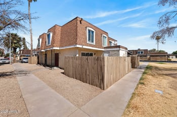 8243 34th Dr, Phoenix, AZ 85051