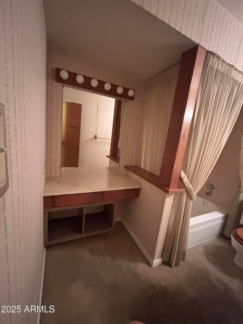 8243 Piccadilly Rd, Phoenix, AZ 85033