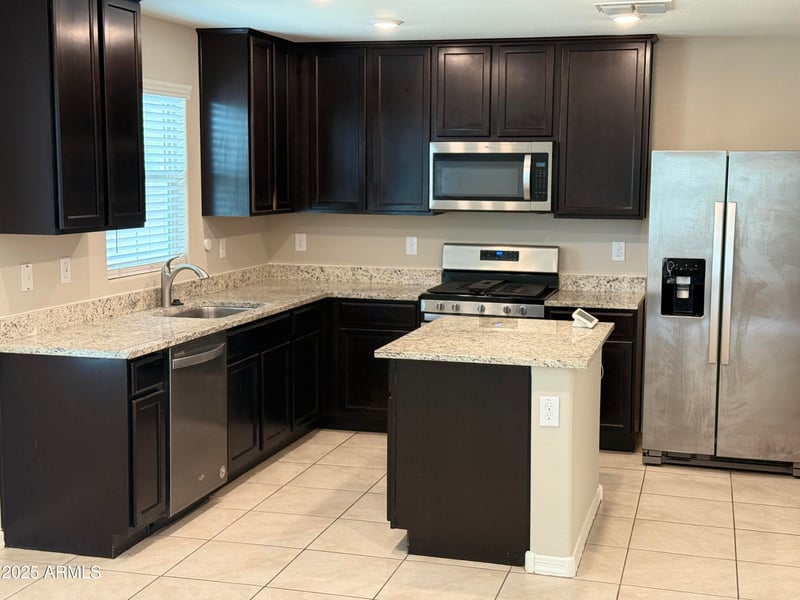 8244 Albeniz Pl, Phoenix, AZ 85043