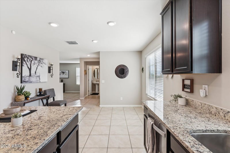 8244 Albeniz Pl, Phoenix, AZ 85043