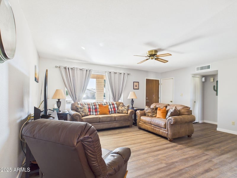 8246 Fay Ave, Mesa, AZ 85208