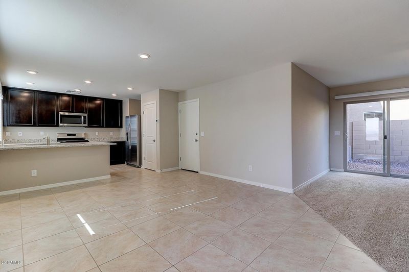 8246 W Albeniz Pl, Phoenix, AZ 85043