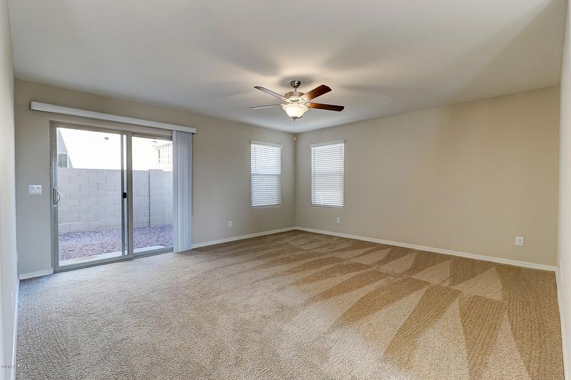 8246 W Albeniz Pl, Phoenix, AZ 85043