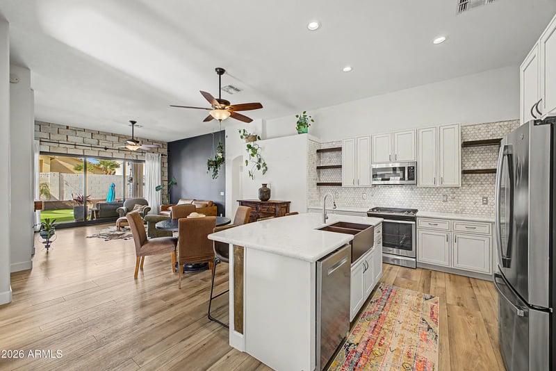 8246 W Rose Garden Ln, Peoria, AZ 85382