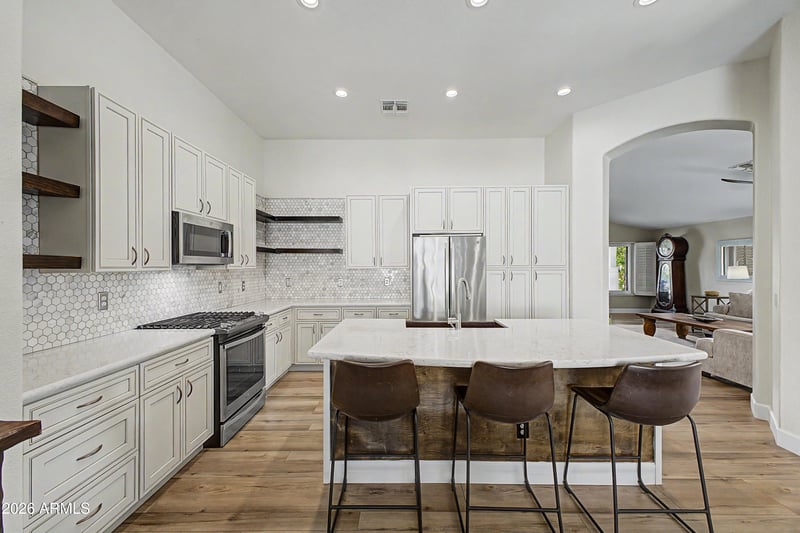 8246 W Rose Garden Ln, Peoria, AZ 85382