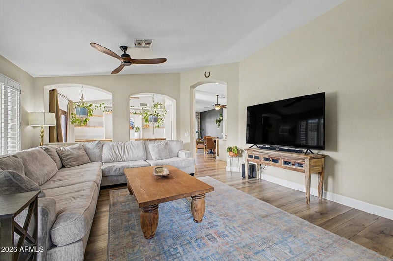 8246 W Rose Garden Ln, Peoria, AZ 85382