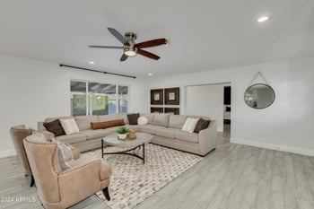 8247 Devonshire Ave, Scottsdale, AZ 85251