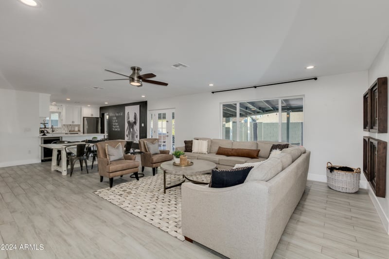 8247 Devonshire Ave, Scottsdale, AZ 85251