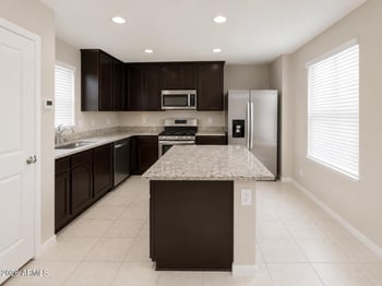 8247 W Illini St, Phoenix, AZ 85043
