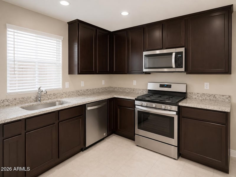 8247 W Illini St, Phoenix, AZ 85043