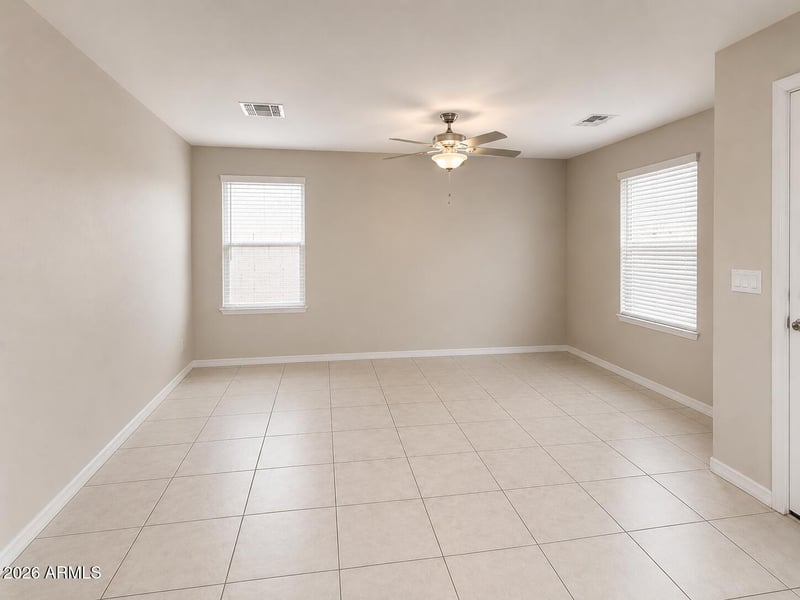 8247 W Illini St, Phoenix, AZ 85043