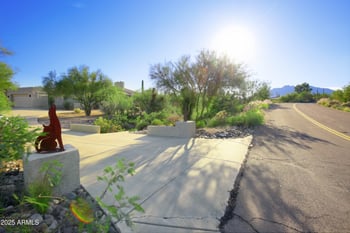 8249 E Carefree Dr, Carefree, AZ 85377