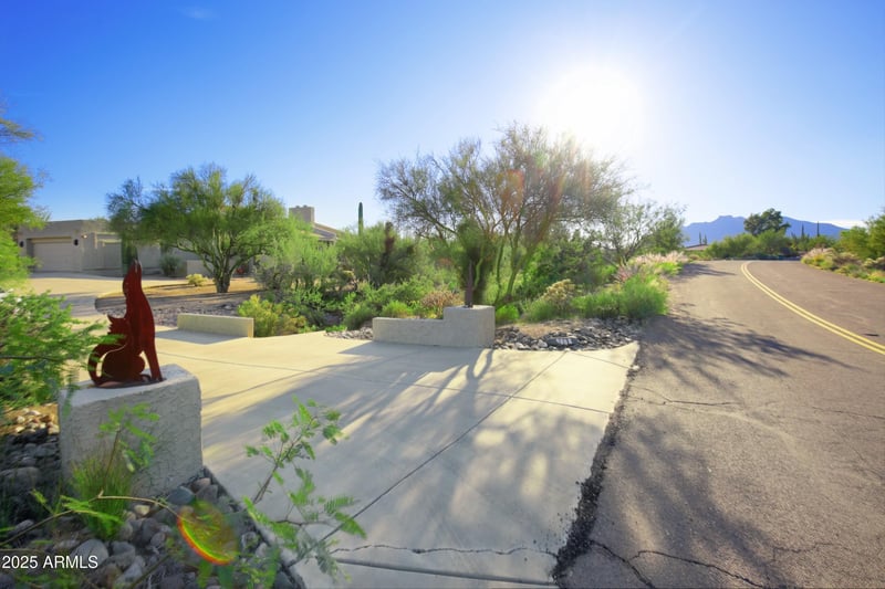 8249 Carefree Dr, Carefree, AZ 85377