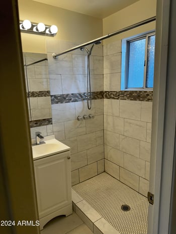 825 2nd Ave, Phoenix, AZ 85003