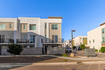 825 9th Ave #10, Phoenix, AZ 85007