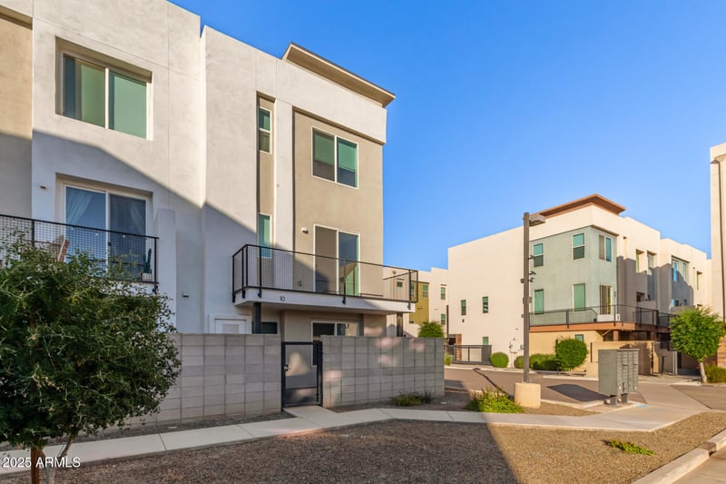 825 9th Ave #10, Phoenix, AZ 85007