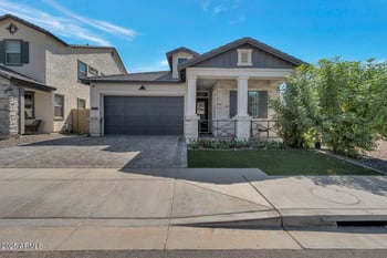 825 Ashurst Dr, Phoenix, AZ 85048