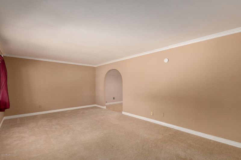 825 E Cinnabar Ave, Phoenix, AZ 85020