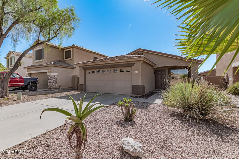 825 E Impreria St, San Tan Valley, AZ 85140