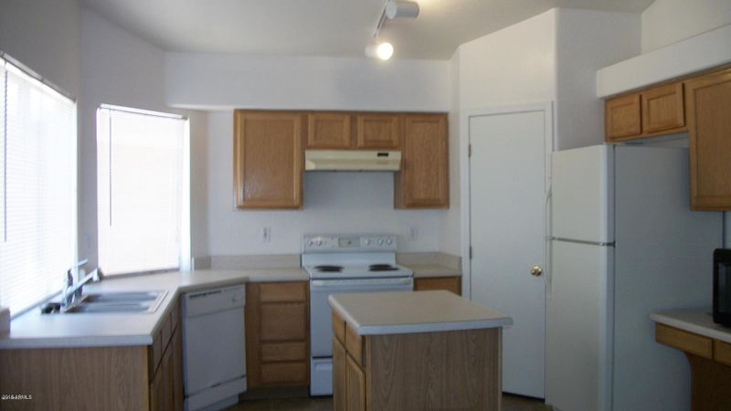 825 E Morelos St, Chandler, AZ 85225