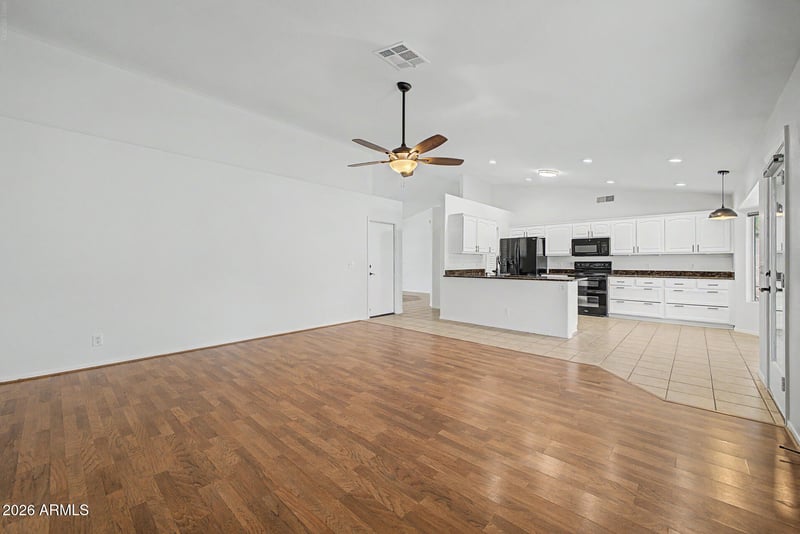 825 N 94th Pl, Mesa, AZ 85207