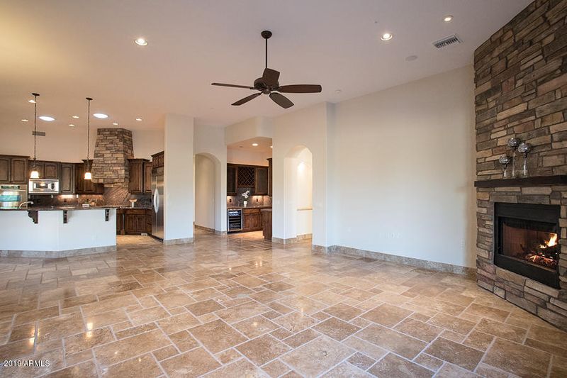 8250 E High Point Dr, Scottsdale, AZ 85266