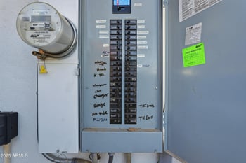 8250 Mackenzie Dr, Scottsdale, AZ 85251