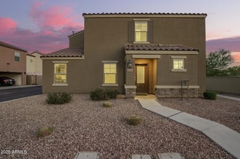 8253 Illini St, Phoenix, AZ 85043
