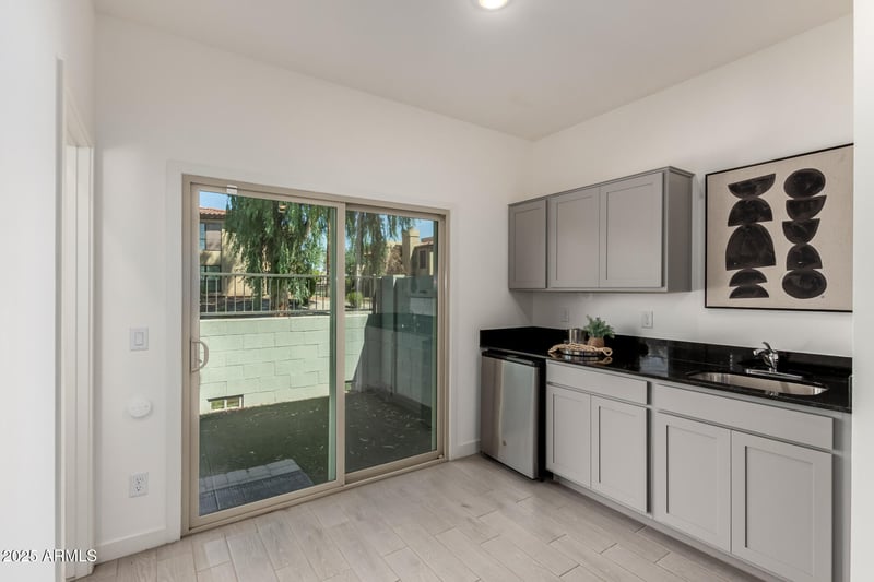 8255 22nd Dr, Phoenix, AZ 85021