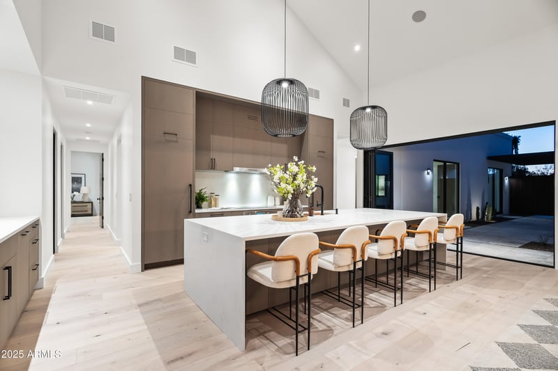 8255 Morgan Trl, Scottsdale, AZ 85258