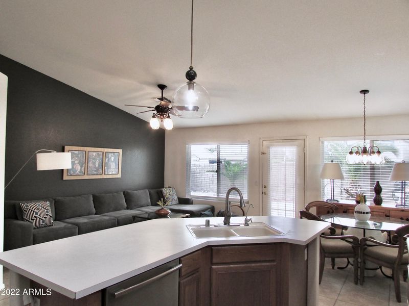 8256 W Willow Ave, Peoria, AZ 85381