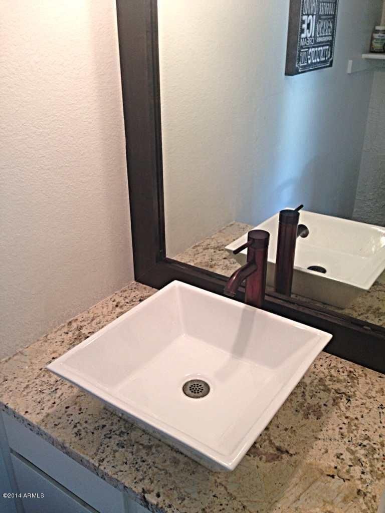 8257 E Thomas Rd, Scottsdale, AZ 85251