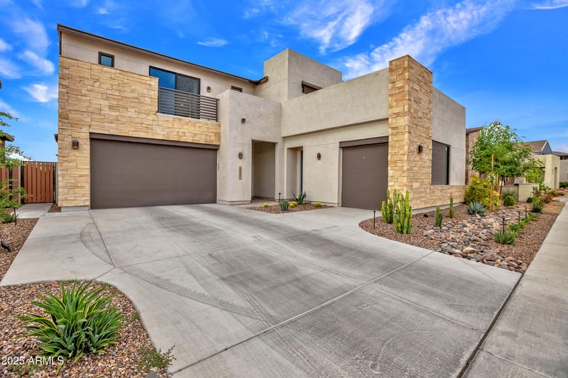 826 Buist Ave, Phoenix, AZ 85042