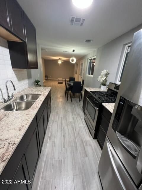 826 E Greenway Rd, Phoenix, AZ 85042