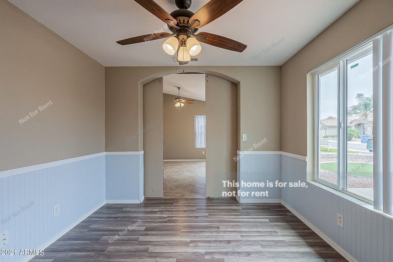 826 E Wagoner Rd, Phoenix, AZ 85022