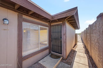 826 S Casitas Dr #B, Tempe, AZ 85281