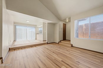 826 S Casitas Dr #B, Tempe, AZ 85281
