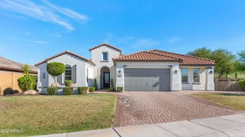 826 W Spur Dr, Phoenix, AZ 85085