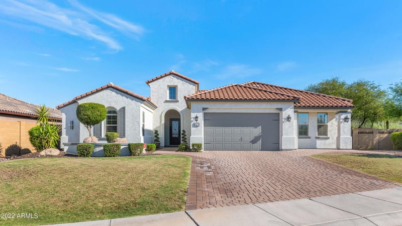 826 W Spur Dr, Phoenix, AZ 85085