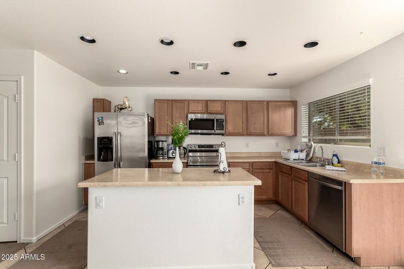 8263 Carol Ave, Peoria, AZ 85345