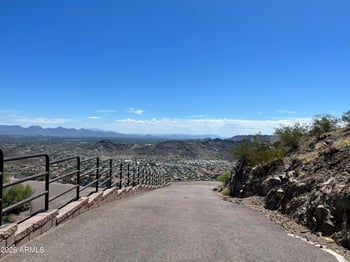 827 Cochise Dr #B, Phoenix, AZ 85020