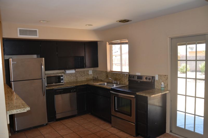 827 E Dolphin Ave, Mesa, AZ 85204