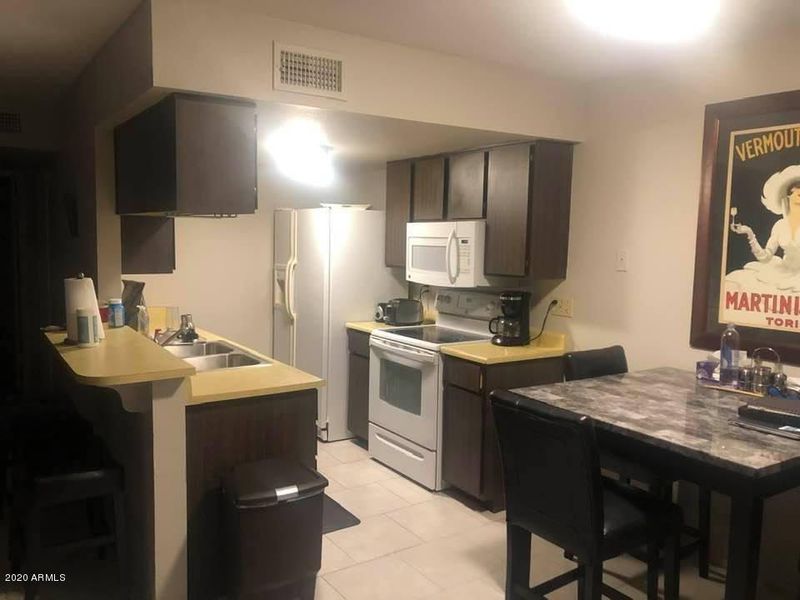 827 E Joan D Arc Ave, Phoenix, AZ 85022