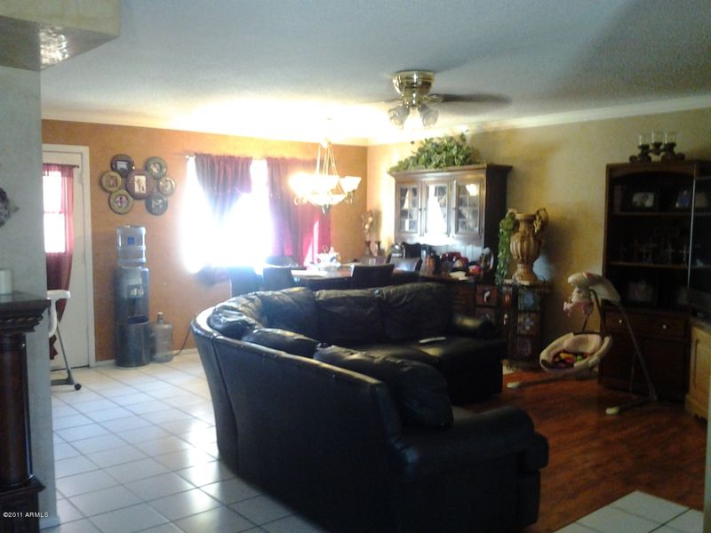 827 N 59th Ln, Phoenix, AZ 85043
