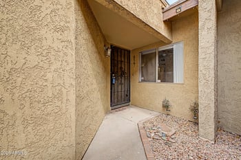 827 Hacienda Dr, Tempe, AZ 85281