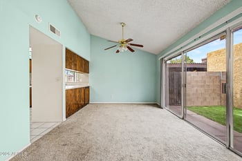 827 Hacienda Dr, Tempe, AZ 85281