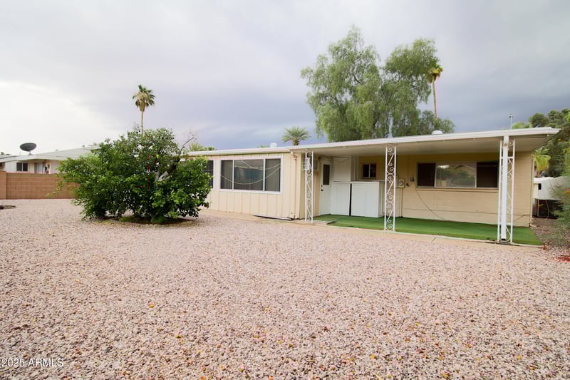827 Saranac Ave, Mesa, AZ 85208