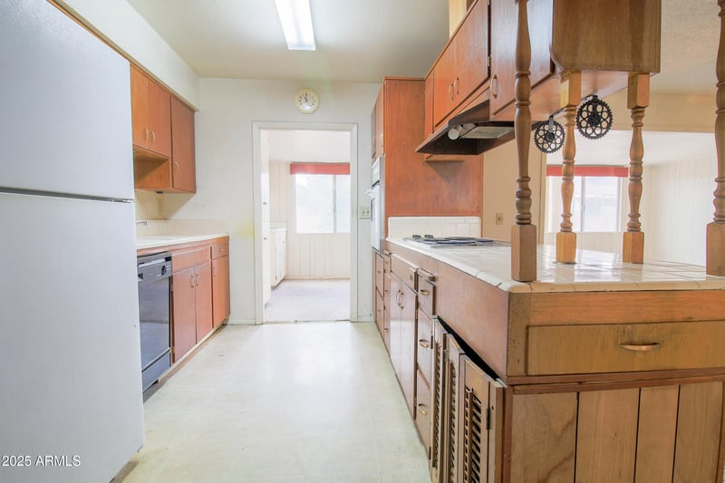 827 Saranac Ave, Mesa, AZ 85208