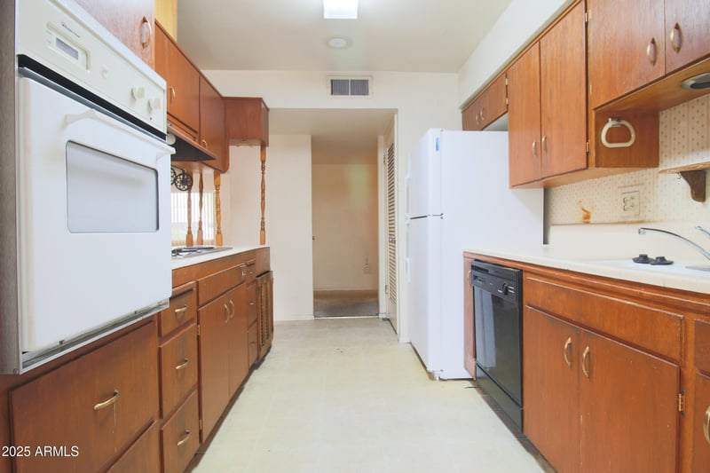 827 Saranac Ave, Mesa, AZ 85208
