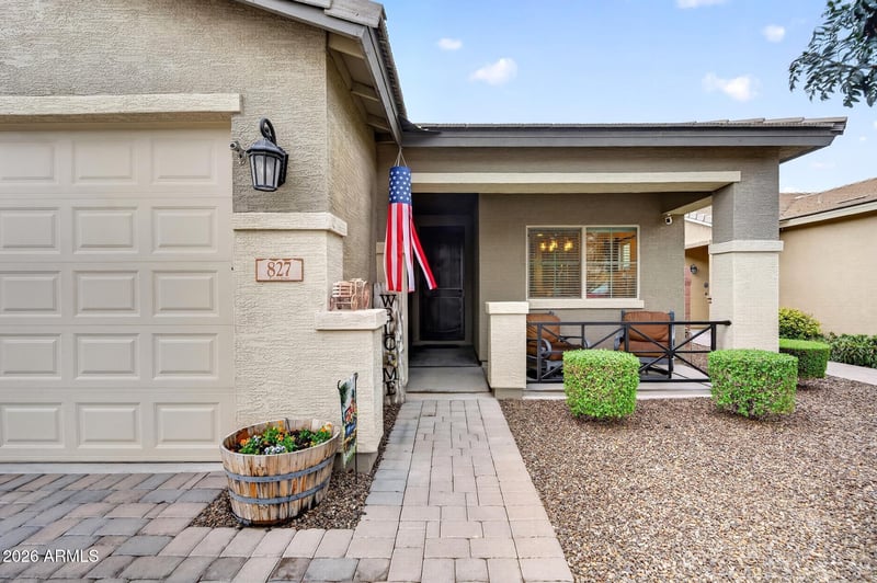 827 W Banyan Ave, San Tan Valley, AZ 85140